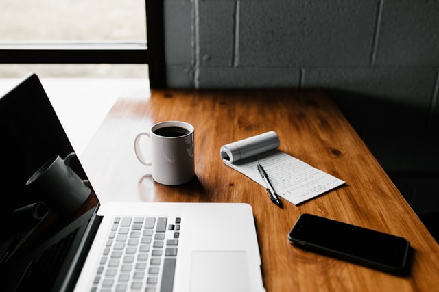 Writing Valuable Blog Topics That Engage Readers
