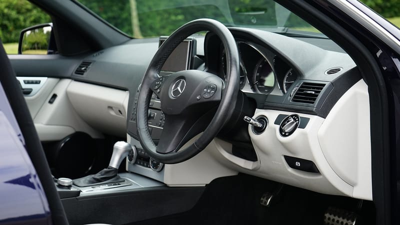 Save Time and Money: The Best Car Key Duplication Shops of 2025