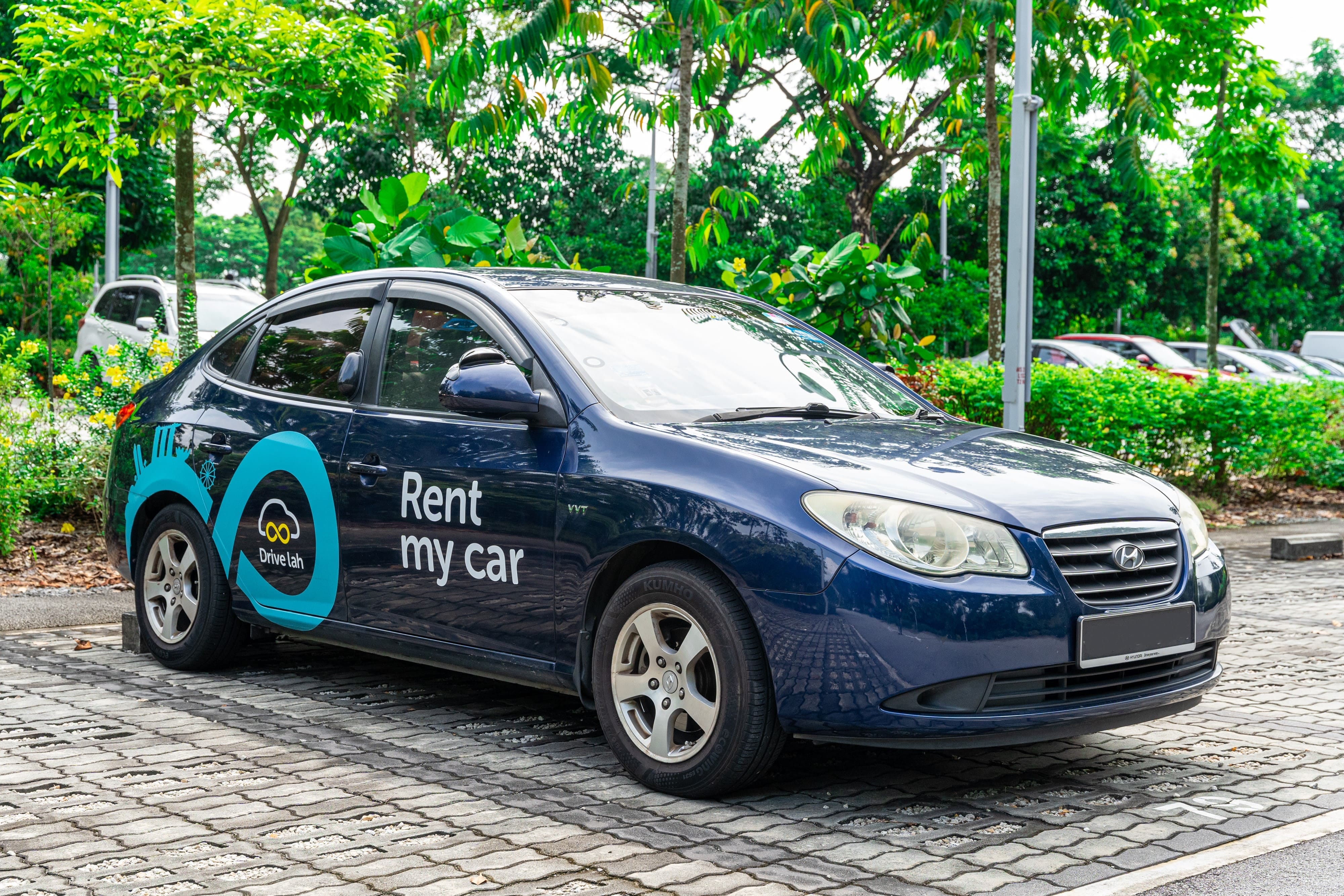 Explore Singapore Like a Local: The Complete Car Sharing Guide with an IDP
