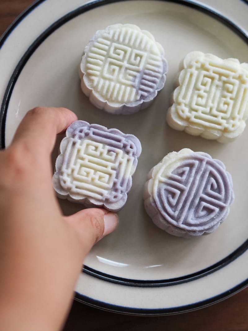 Your Ultimate Guide to the Best Mooncakes in Singapore for Mid-Autumn Festival 2024