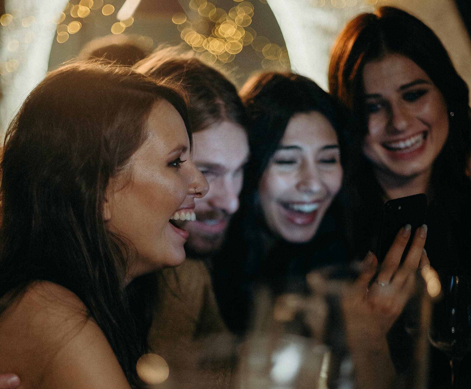 Breaking the Ice: How to Start Conversations at Singles Meet Events