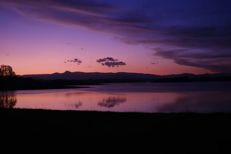 Weekend Vibes: Explore the 8 Most Stunning Lakes in Queensland