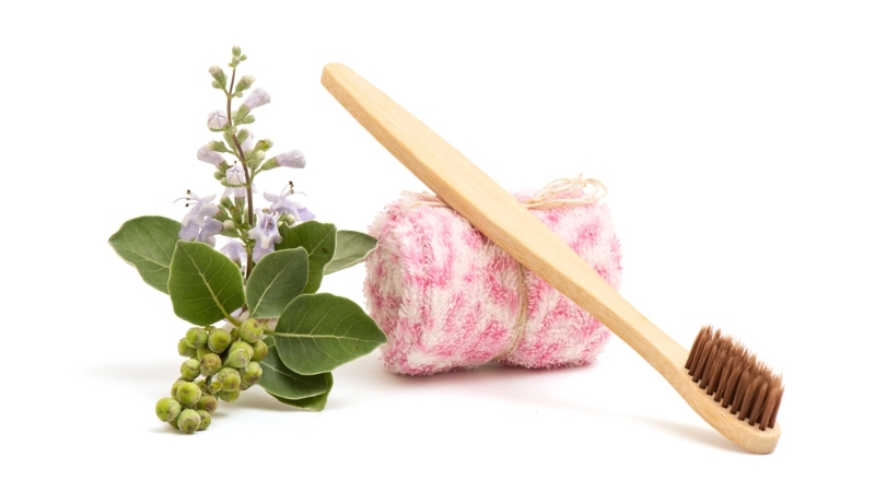 Home Remedies To Cure Bad Breath Permanently At Home