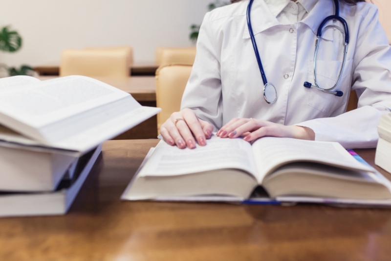 Patient vs. Urgent: Balancing OET Study Time with Other Commitments