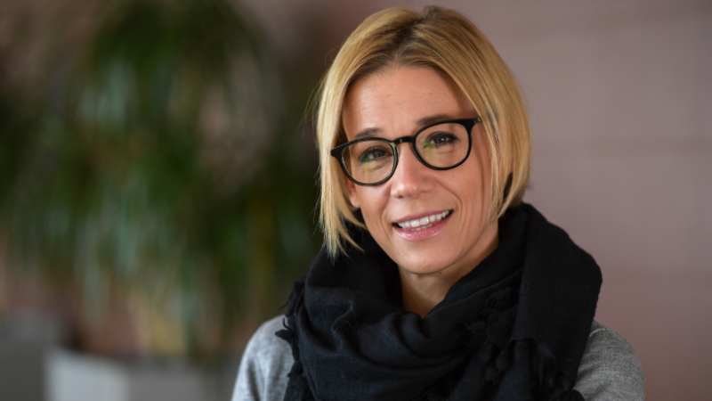 Moxy Stories: Navigating Career Transitions with Nina Conseil