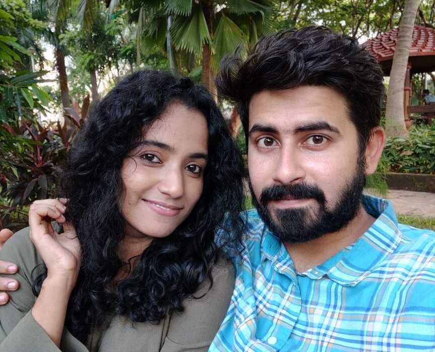 Prajakta & Adwait: Electric love!