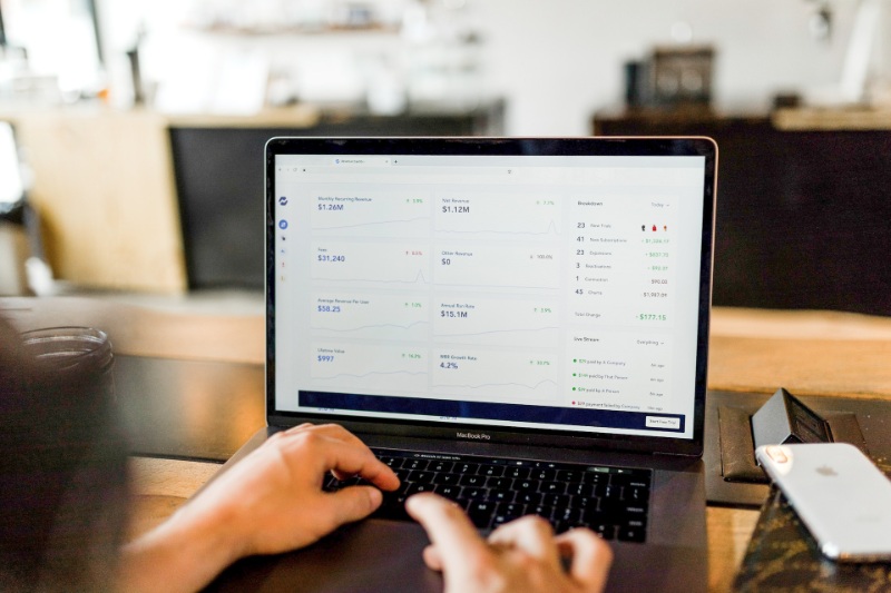 A guide to understanding and managing recurring payments for businesses