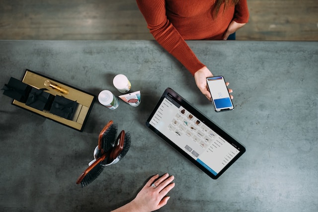 How can you set up recurring payments on Squarespace?
