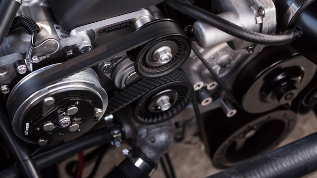 How can auto repair shops optimize their online presence for success?