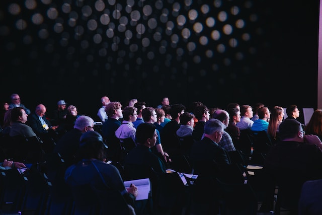 How can you host successful author events? Insights and tips
