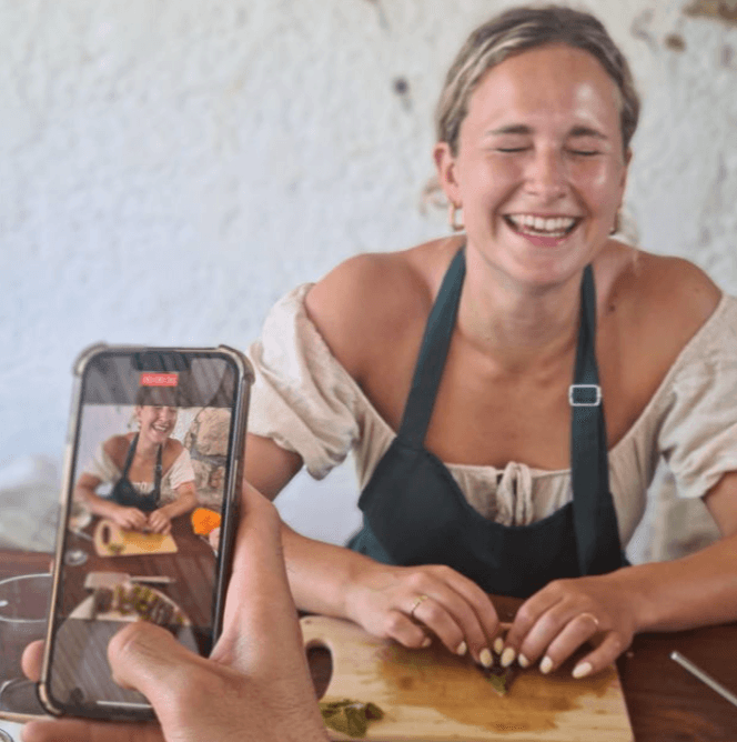 How to Host a Cooking Class? 4 Tips to Help You Get Started