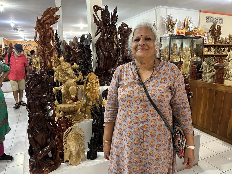 Handicraft shopping in Bali