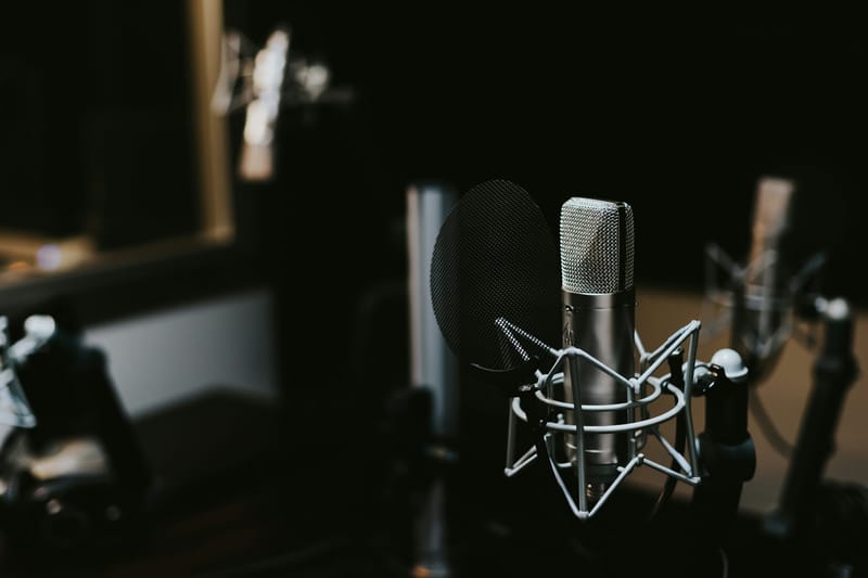Popular Podcast Formats to Consider in 2024: Types of Podcasts Format