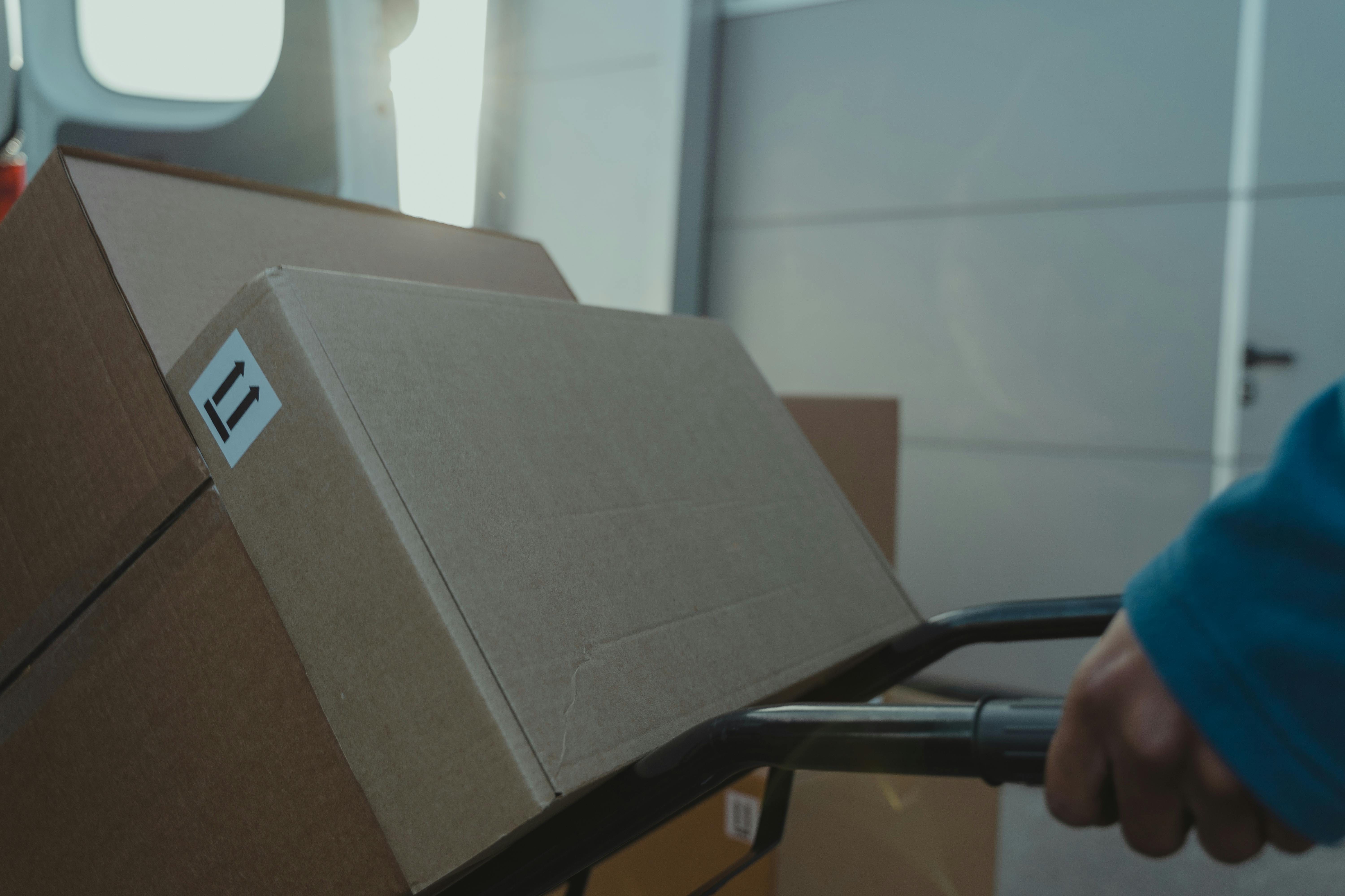 Benefits of hiring professional movers and packers in Dubai
