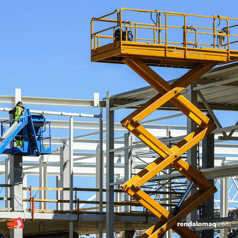 Elevadores de tijera: La solución perfecta para trabajos en altura