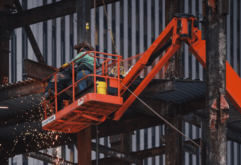 Elevadores de tijera: La herramienta esencial para trabajos en altura
