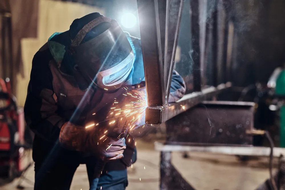 How to become iron worker