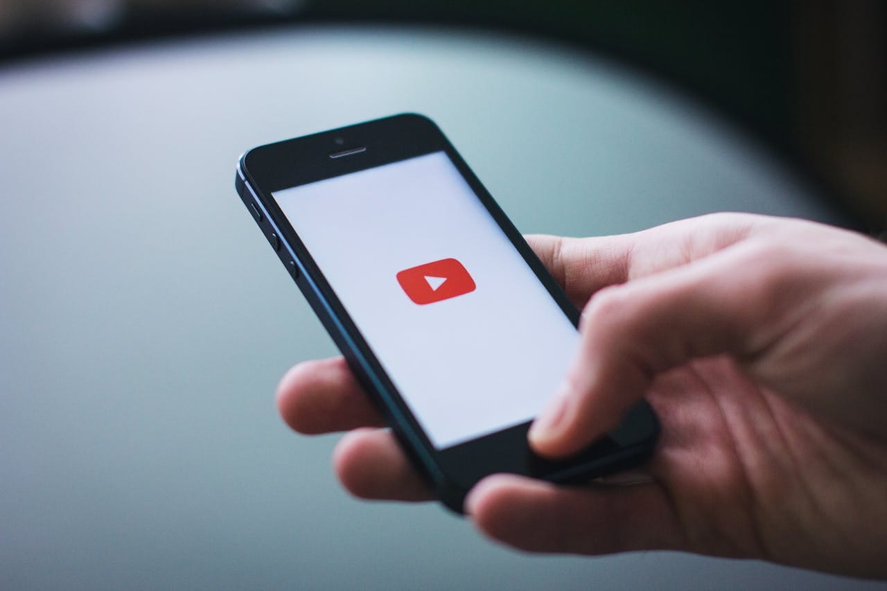 Photo by freestocks.org for a blog titled Subscriber Growth Slowed Down? These 3 Overlooked Metrics Might Be the Reason: https://www.pexels.com/photo/person-holding-space-gray-iphone-5-34407/