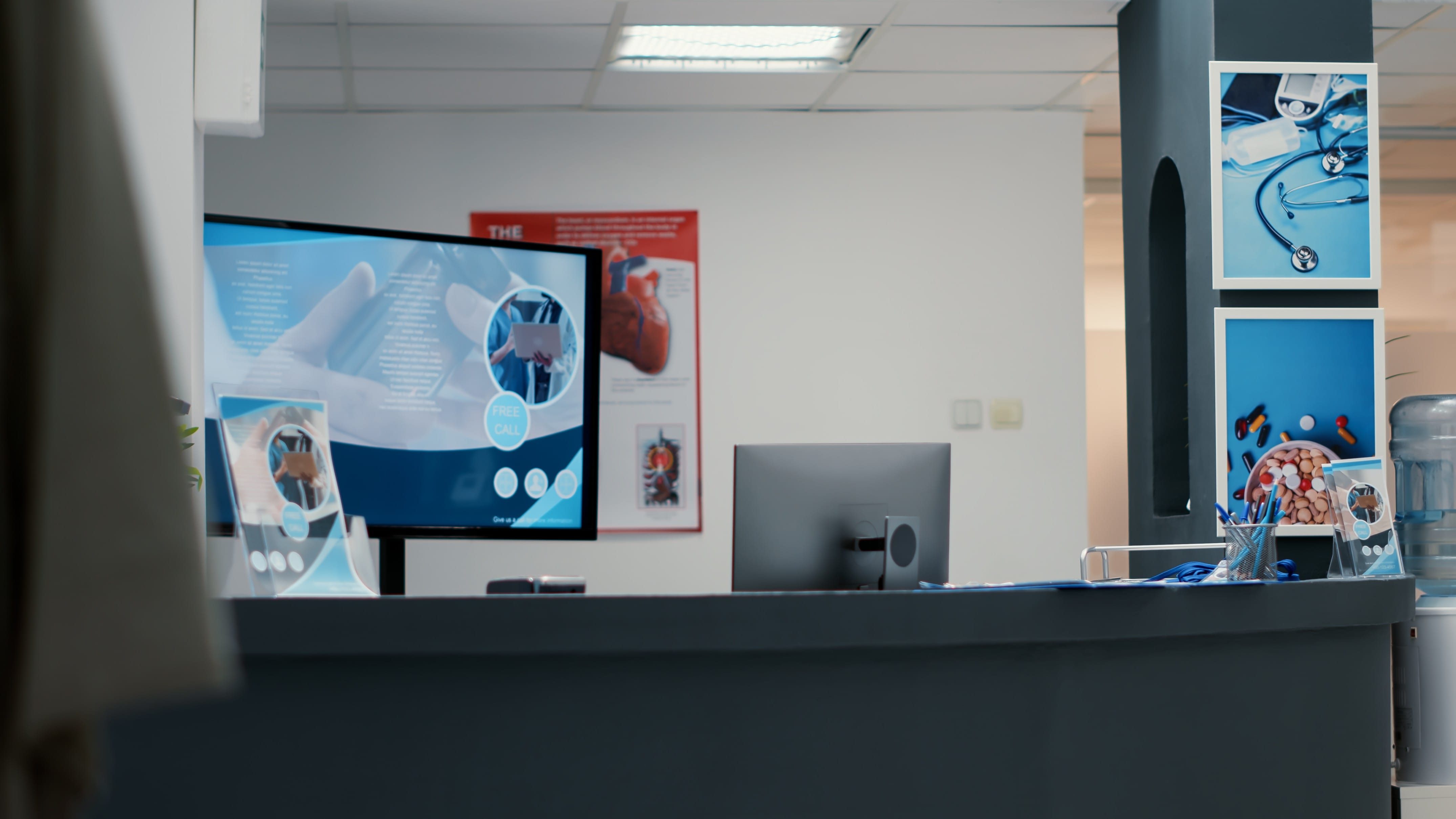 Flam Mixed Reality for Everyone and Everywhere
