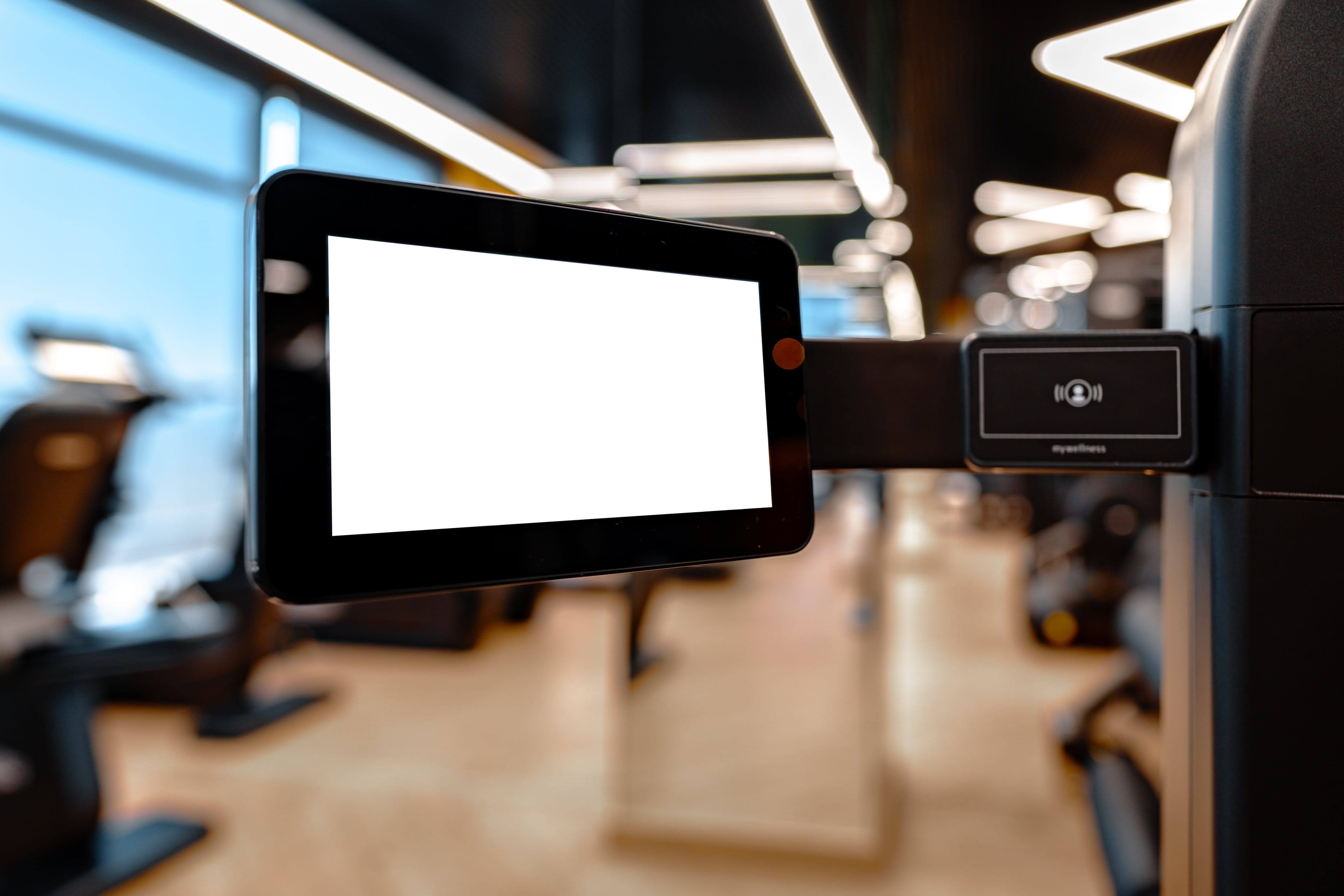 Key Elements that Matter in Mixed Reality Advertising
