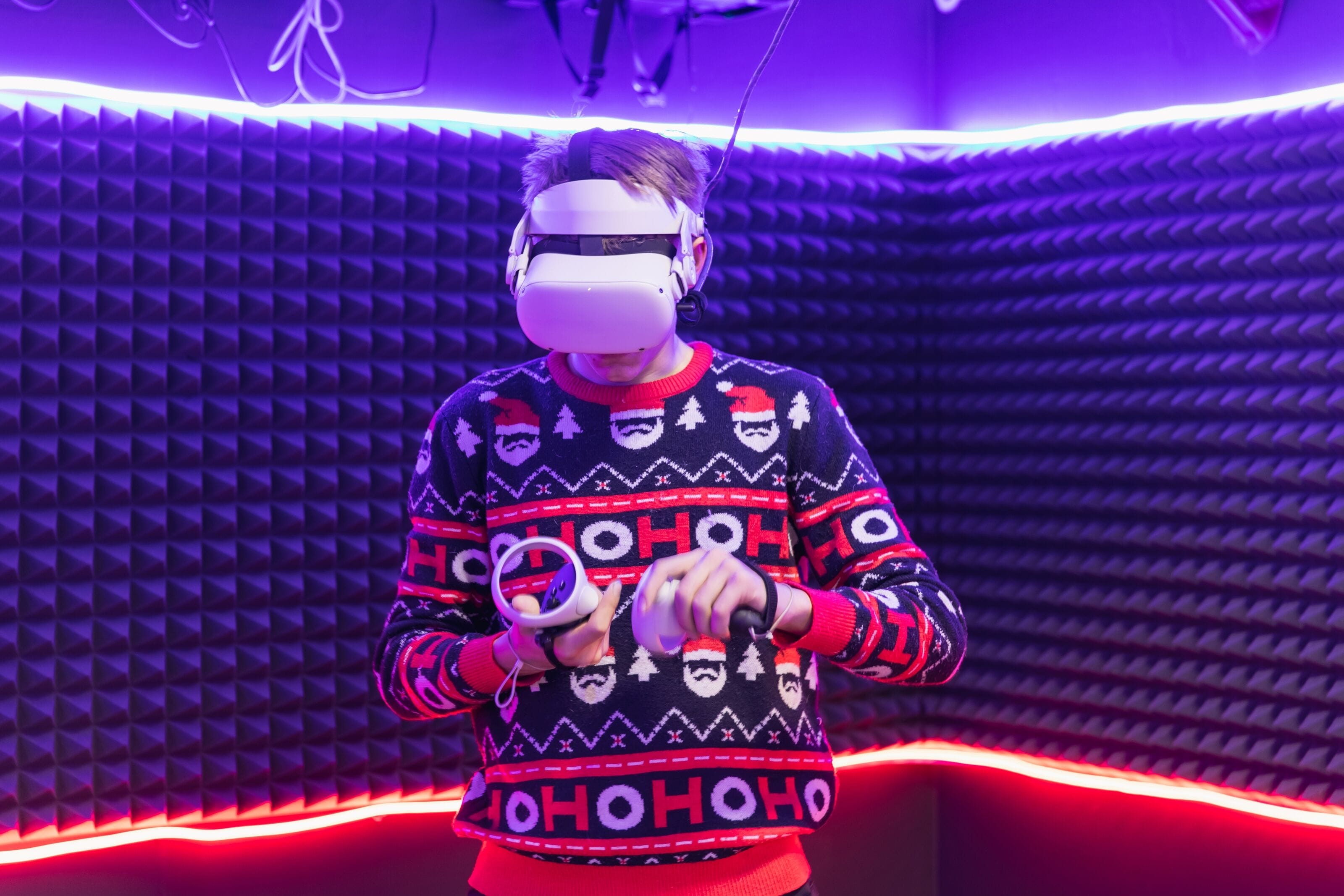 Learning Music with Mixed Reality Strategies
