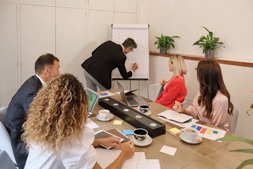 Mixed Reality in Product Demos: Enhancing Consumer Experiences in Marketing
