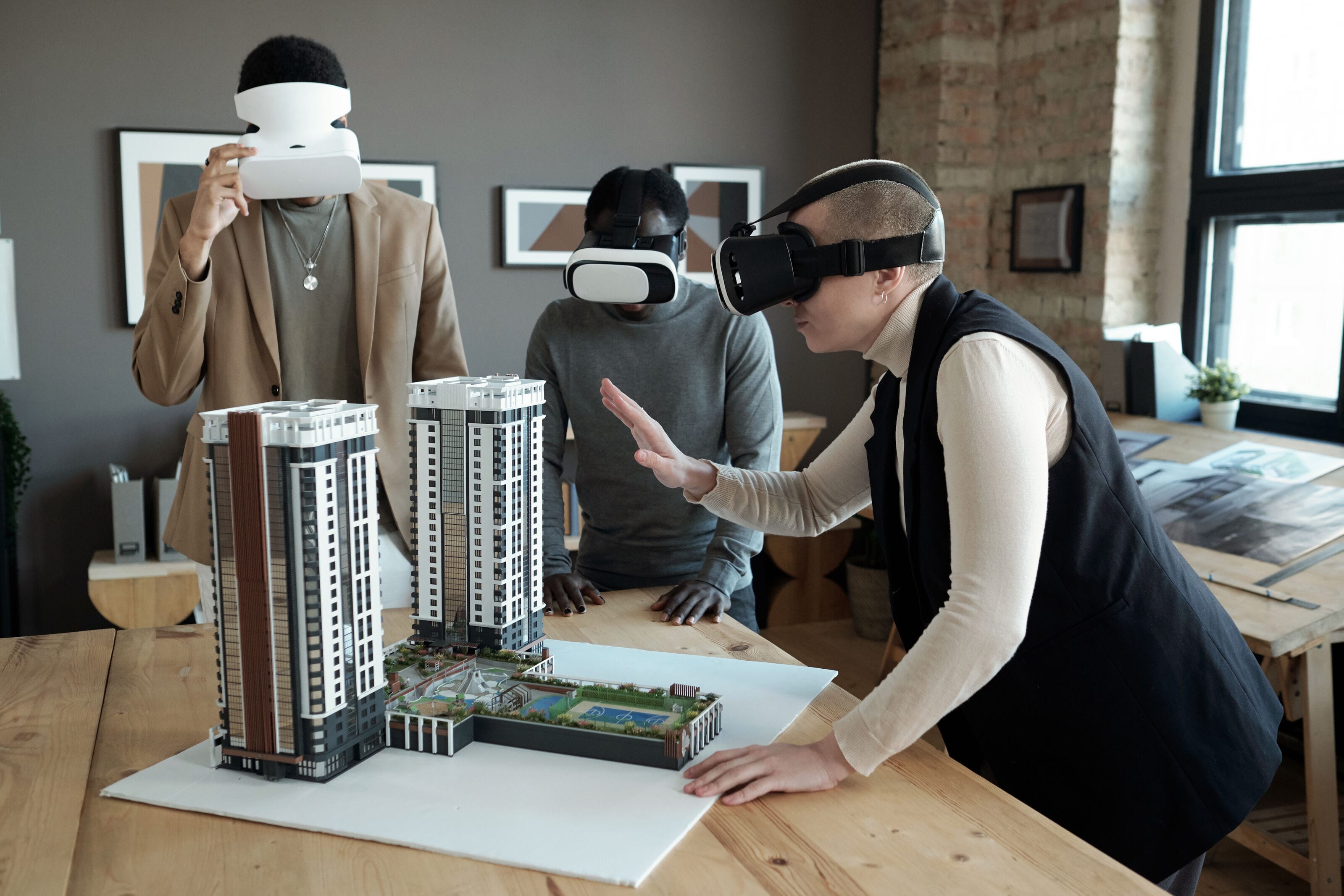 Which Technology Will Prevail: VR, MR, or AR?
