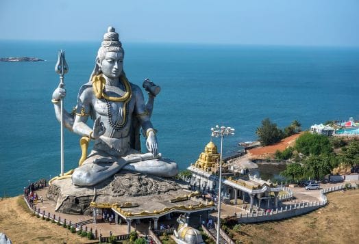 Vast Shiva statue overlooking the sea, Murudeshwara