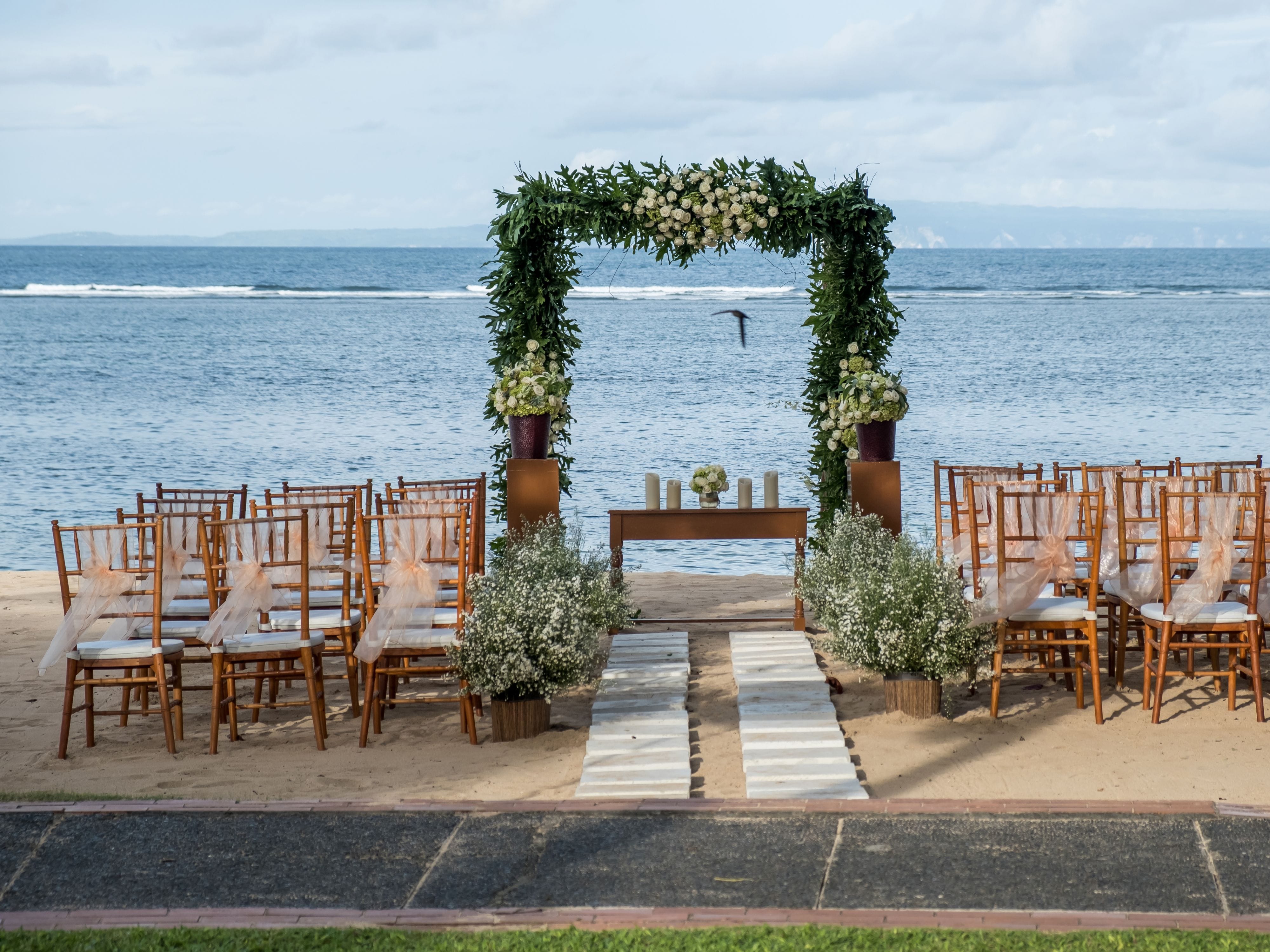 Planning a Destination Wedding? Here’s the One Thing You Shouldn’t DIY