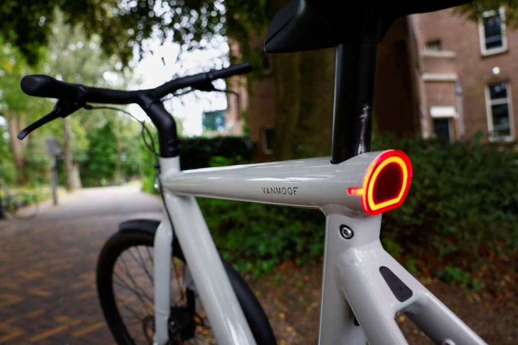 McLaren Applied&#8217;s Lavoie in talks to buy Dutch e-bike maker VanMoof &#8211; source