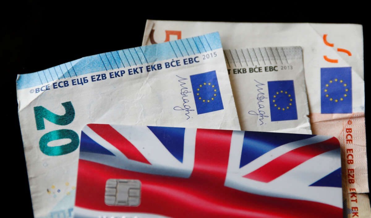 Card spending in UK falls below pre-COVID average &#8211; ONS