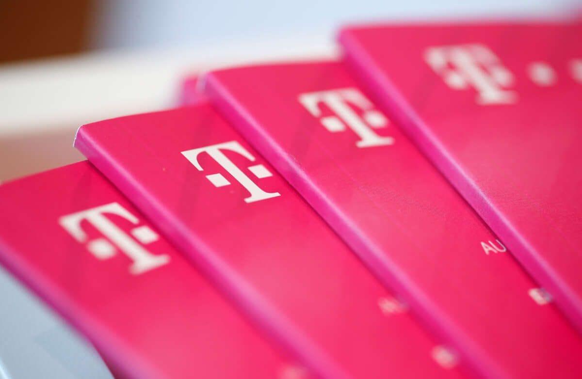 Exclusive-With eye on Big Tech, energy crisis, EU telcos call for shared network costs