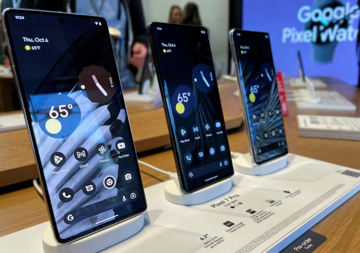 In Apple&#8217;s shadow, Google takes new route to face recognition on Pixel phones