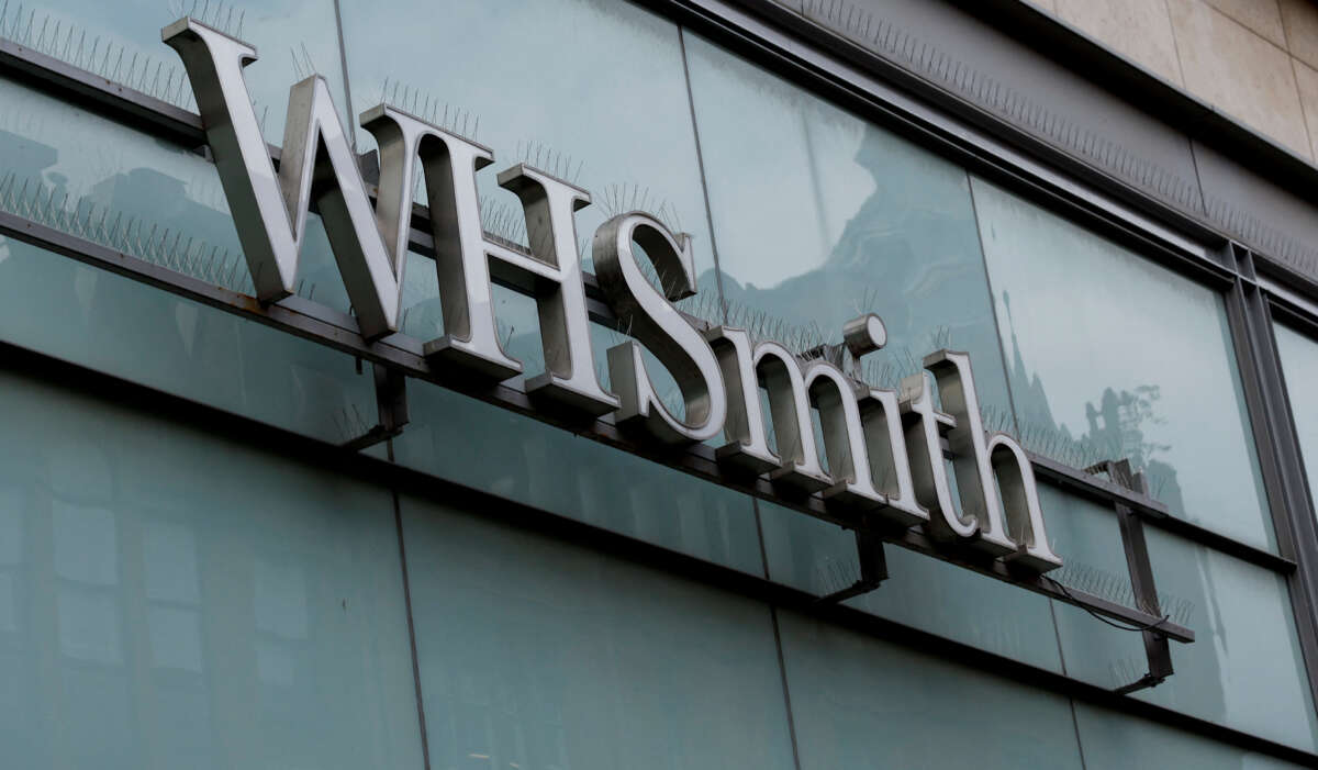 UK fines WH Smith, M&#038;S and others for not paying minimum wage
