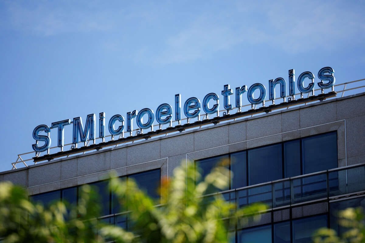 Automakers&#8217; demand helps STM weather softening chip market