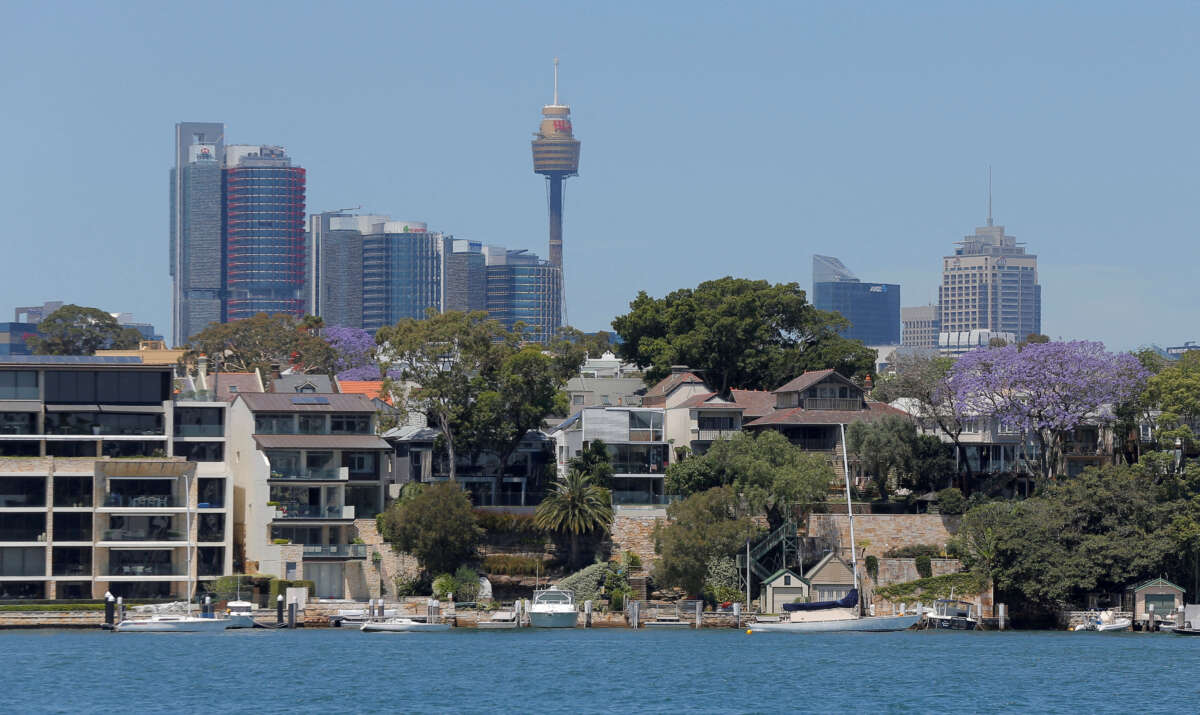 Analysis-Point of no return: Australians fight for the right to work from home permanently