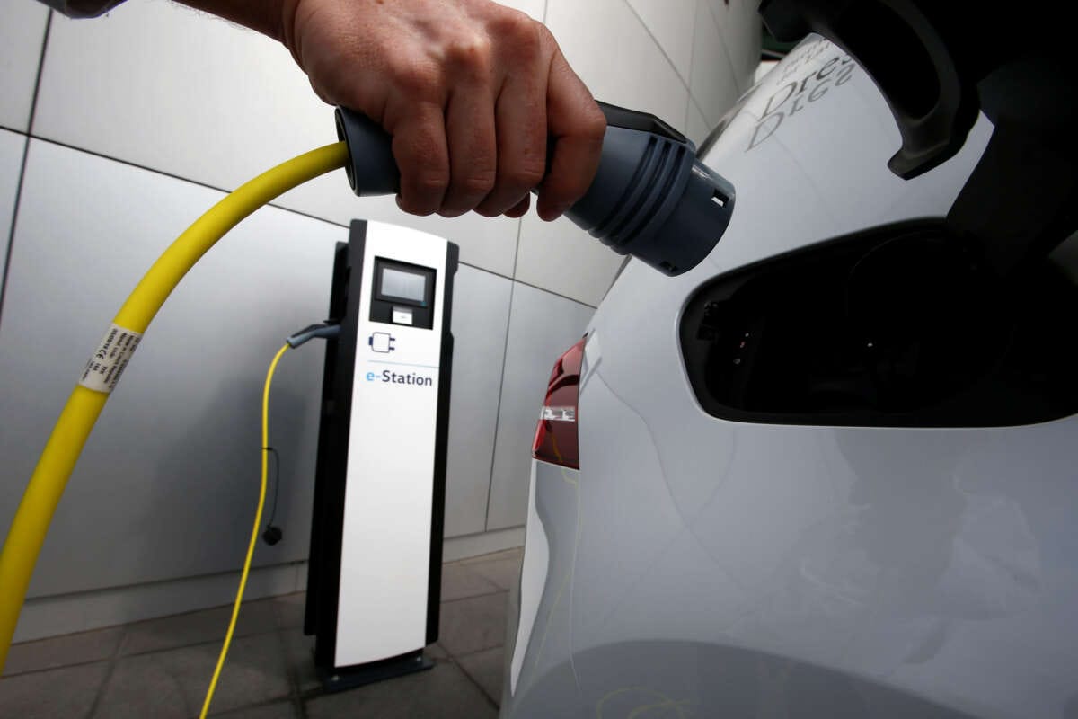 More than a fifth of cars sold in EU in August were full EVs &#8211; ACEA