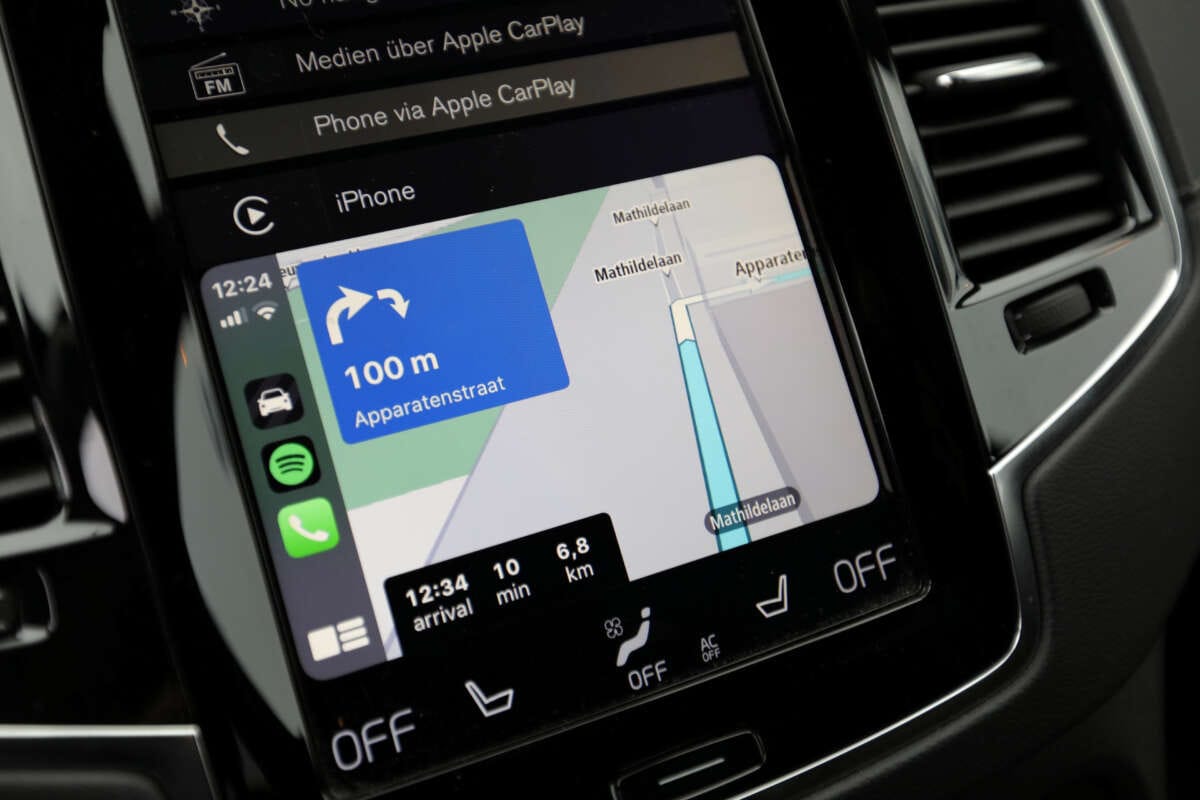 Map maker TomTom&#8217;s Q3 loss narrows boosted by car branch growth