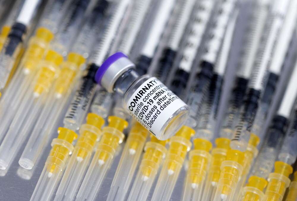 Pfizer&#8217;s foggy COVID outlook hits vaccine maker shares