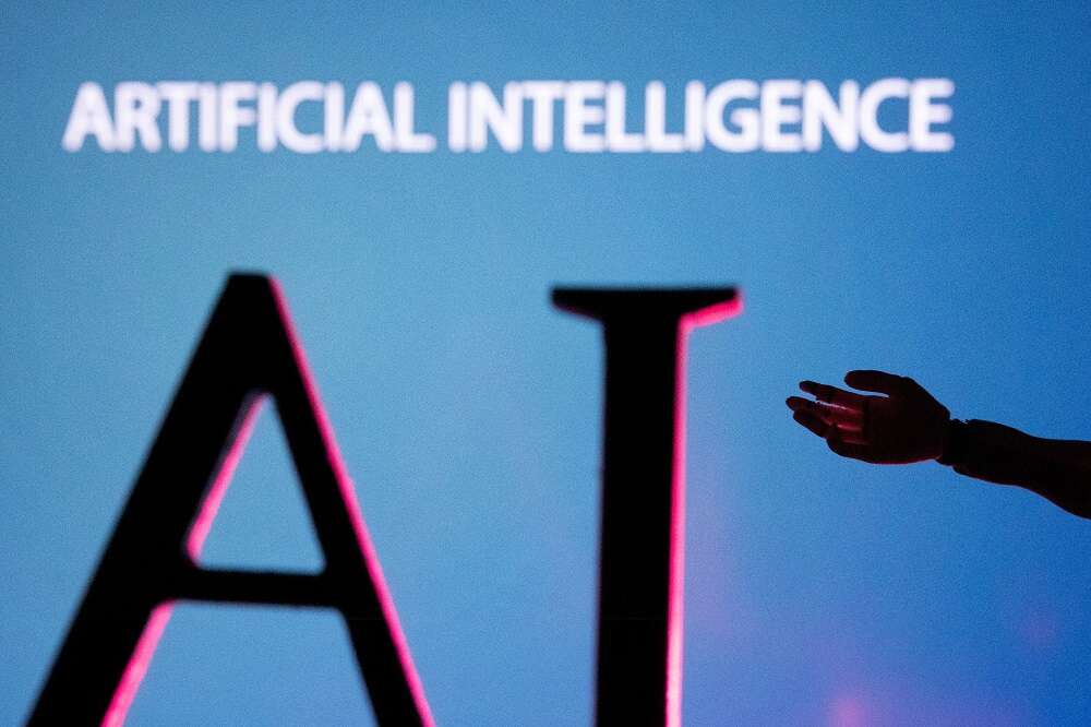 Governments, firms should spend more on AI safety, top researchers say