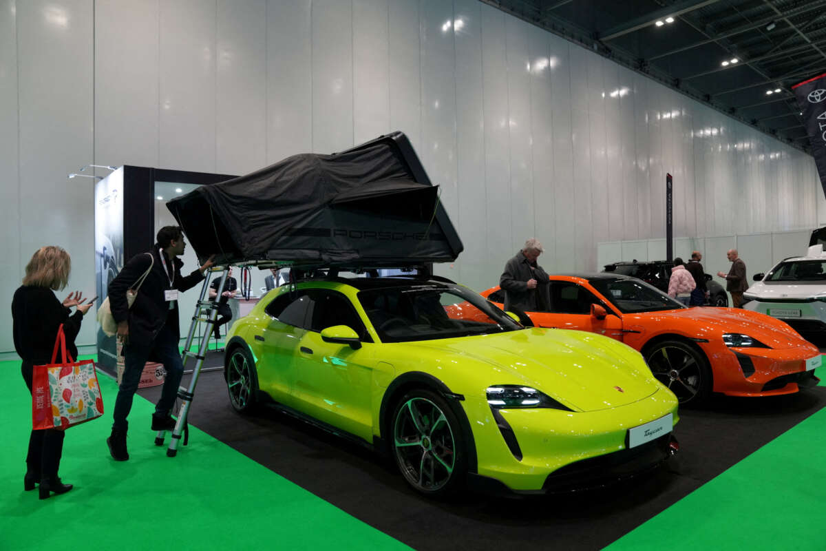 UK House of Lords report urges EV subsidies, faster charger rollout