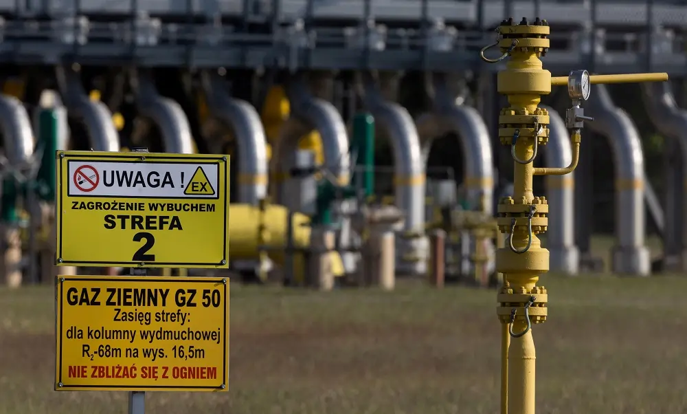 Analysis &#8211; Europe’s gas stocks point to healthy supply next winter