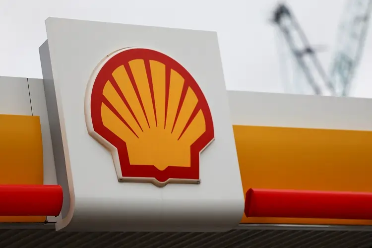 Shell to pause Dutch biofuels project as market sags