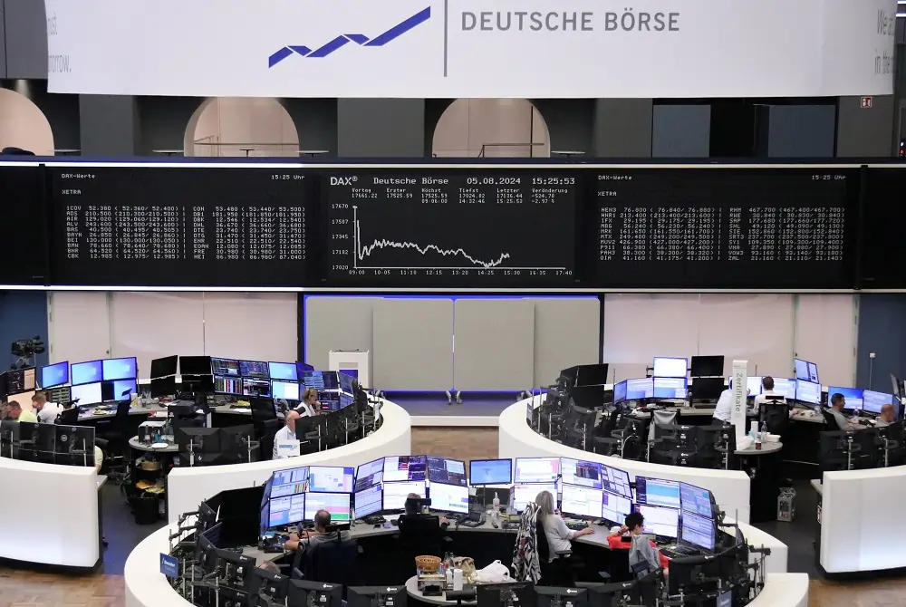 Europe&#8217;s STOXX 600 edges up in global recovery, earnings relief