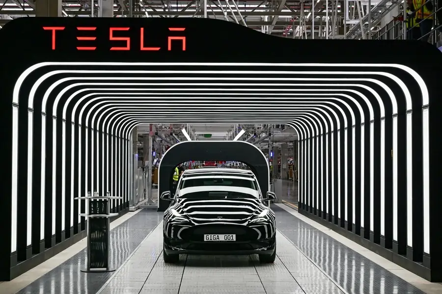 Analysis-Musk&#8217;s bold 2025 prediction on Tesla sales faces skepticism, scrutiny