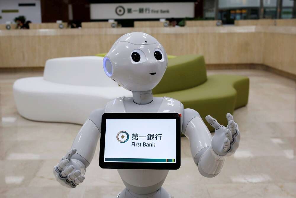 SoftBank&#8217;s robotics ambitions short circuit as Pepper loses power
