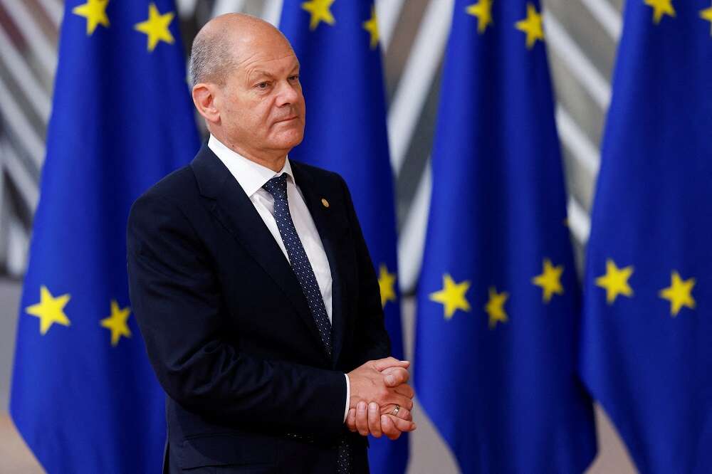 Factbox-The EU&#8217;s future according to Scholz: Job-sharing commissioners and majority votes