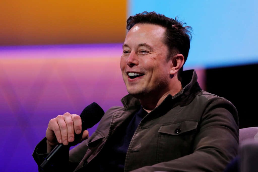 Explainer-What is an &#8216;everything app&#8217; and why does Elon Musk want to make one?