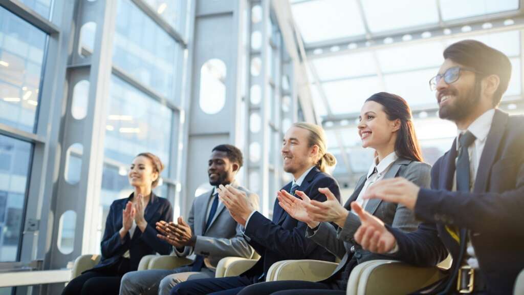 How to connect with business audiences around the world as part of a successful learning community