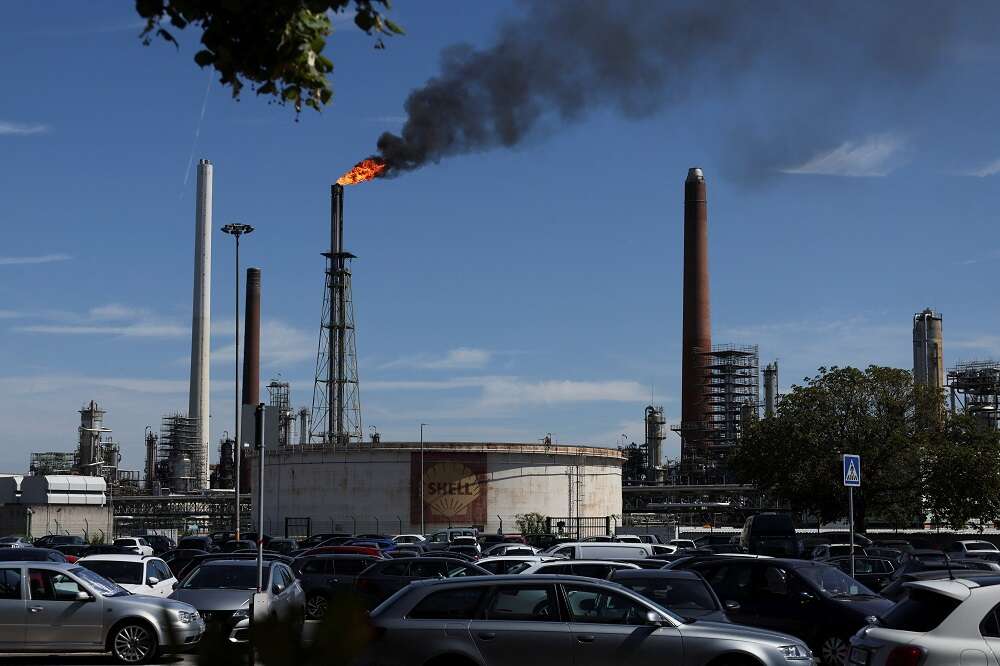 Factbox-Germany&#8217;s efforts to tackle energy crisis